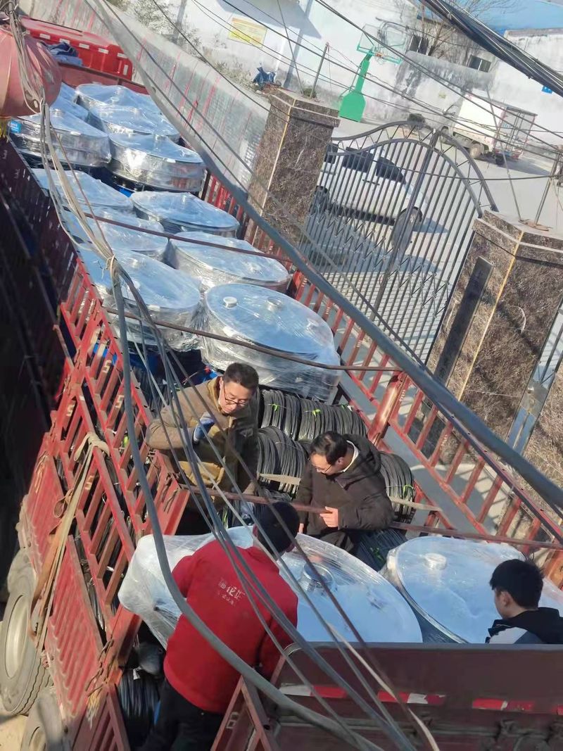 福建某公司訂購(gòu)的新斯曼振動(dòng)篩30臺(tái)用于化工行業(yè)