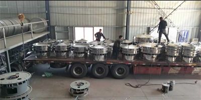 浙江客戶20臺(tái)定制的振動(dòng)篩，已給您裝車發(fā)貨了