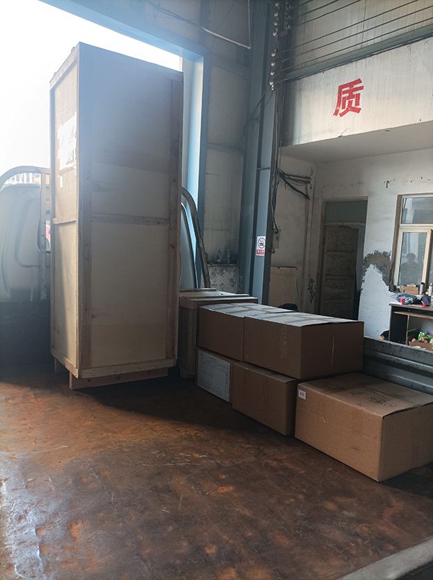 客戶(hù)定制400型超聲波旋振篩加配件發(fā)貨